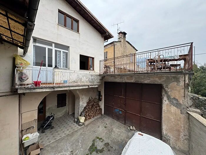 Casa con 6 locali in vendita in Via degli Orti, Sanfront