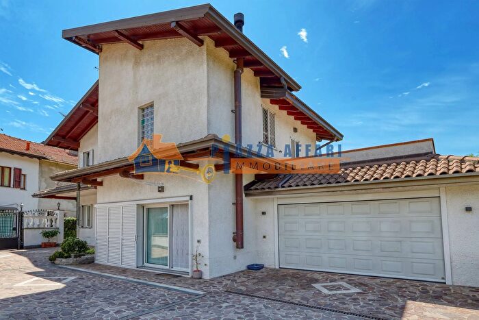 Case in Vendita e in Affitto - 2