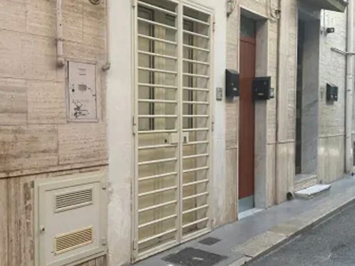 Appartamento trilocale in affitto in Modugno