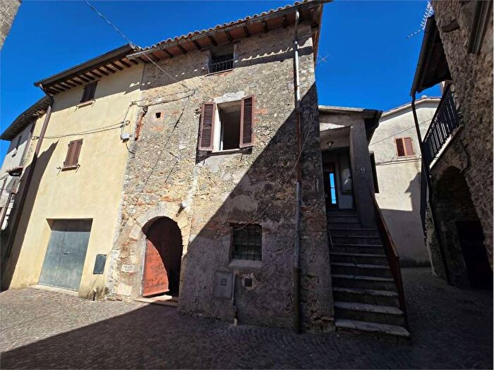 Casa con 5 locali in vendita in Casteltodino, Montecastrilli