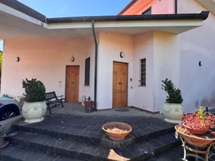 Casa con 6 locali in vendita in Via delle Sterlizie, Nettuno
