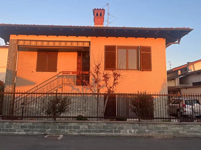 Casa quadrilocale in vendita in Via Bertolini, Vigevano