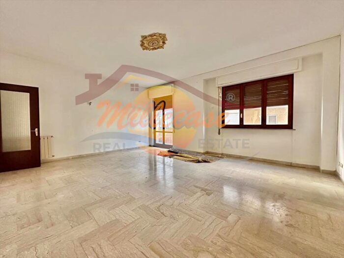 Appartamento con 5 locali in vendita in Via Brenta, Siracusa