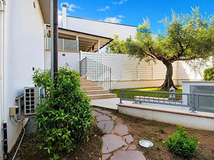 Casa con 5 locali in vendita in Via Casino del Colle, Montesilvano