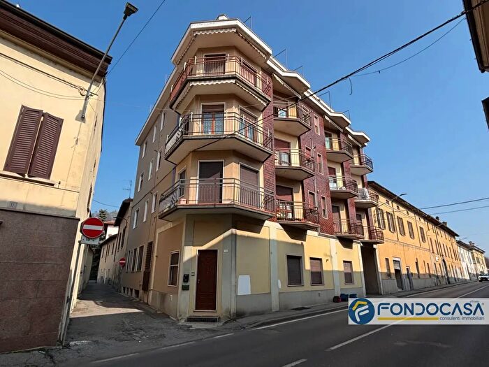 Appartamento trilocale in vendita in Via Vittorio Emanuele, Coccaglio