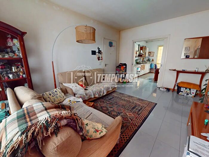 Appartamento quadrilocale in vendita in Via Matera, Teverola