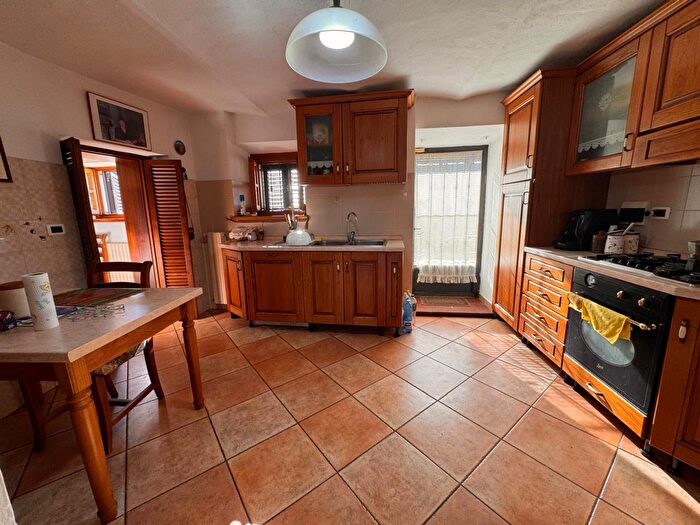 Casa con 6 locali in vendita in Via di Fonterosa, Arezzo