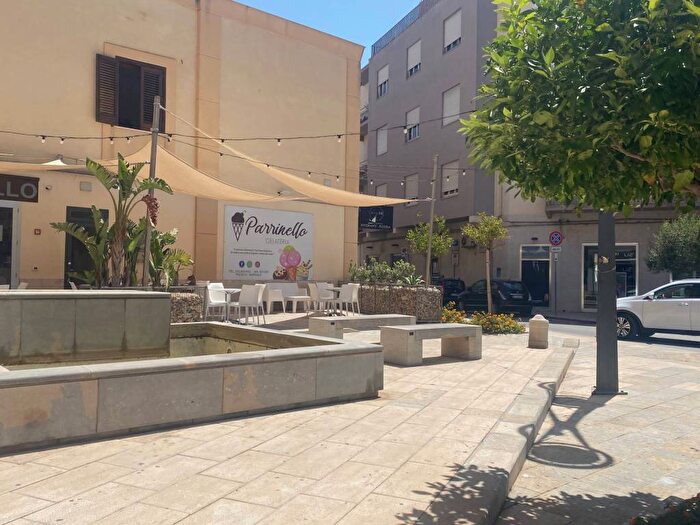 Appartamento con 5 locali in affitto in Via Roma, Centro Urbano, Marsala