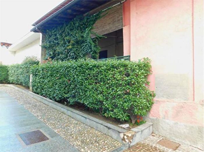 Casa con 6 locali in vendita in Via Visconti, Somma Lombardo