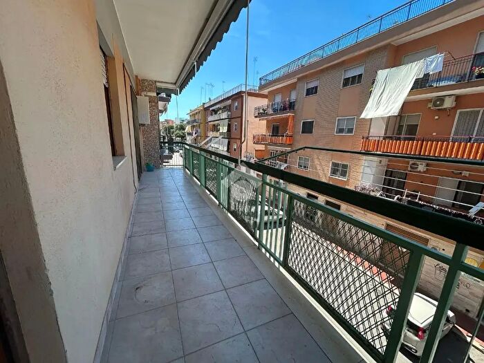 Appartamento trilocale in vendita in Via Silvio Pellico, Barletta