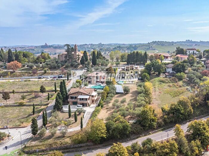 Casa con 6 locali in vendita in Via Saponi, Coriano