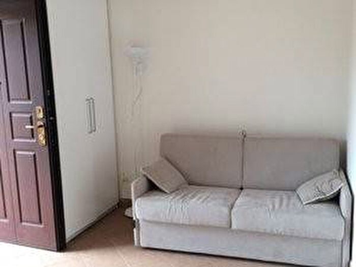 Appartamento monolocale in affitto in Via San Gregorio, Buenos Aires, Milano