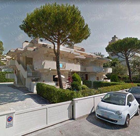 Appartamento con 5 locali in affitto in Via Decima Traversa, Milano Marittima, Cervia