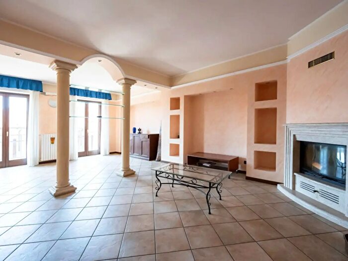 Appartamento quadrilocale in vendita in Via San Lorenzo, Sumirago