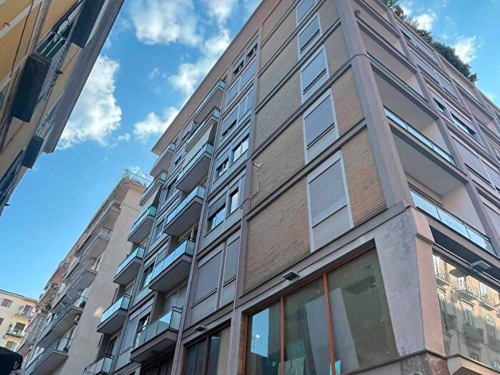 Appartamento quadrilocale in affitto in Corso Vittorio Emanuele, Centro, Salerno
