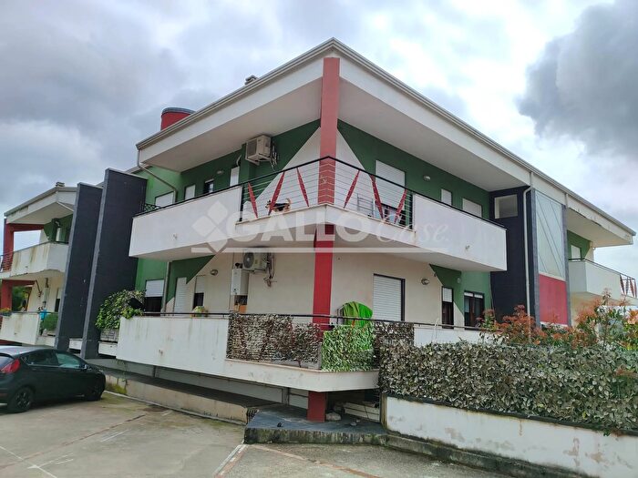 Appartamento trilocale in vendita in Via Tasso Rende, Rende