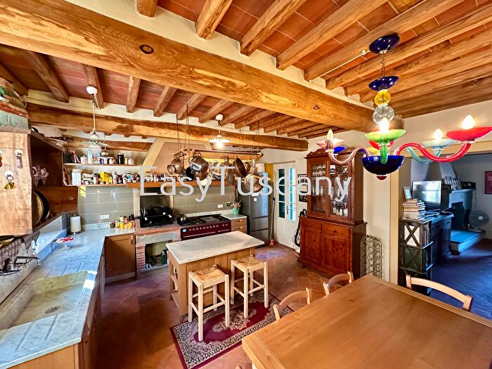 Casa con 7 locali in vendita in Via di San Gennaro, Capannori