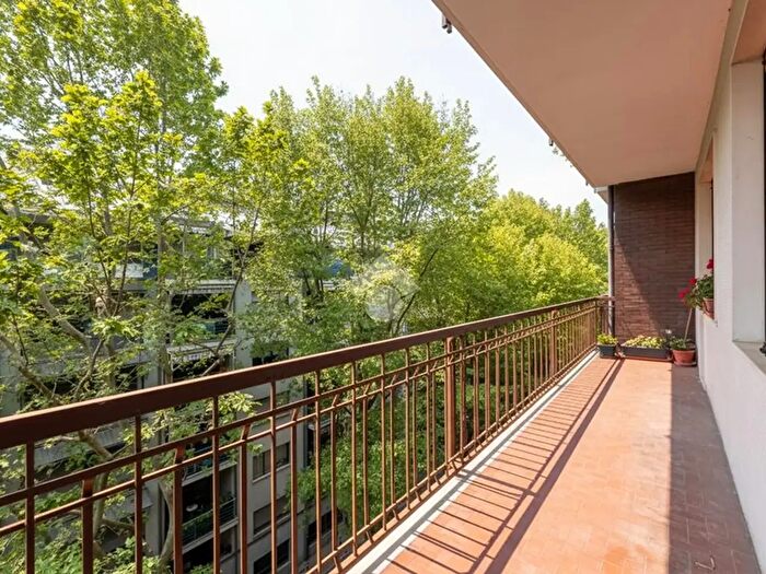 Appartamento quadrilocale in vendita in Via Leopoldo Lanfranco, Torino