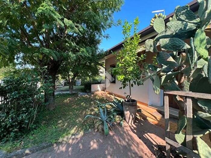 Casa quadrilocale in vendita in Via Lovara di Campigo, Castelfranco Veneto