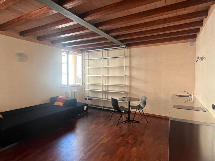 Appartamento monolocale in affitto in Borgo del Correggio, Centro Storico, Parma