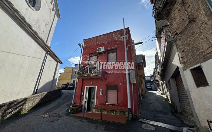 Casa trilocale in vendita in Piazza Ss Rosario, Messina