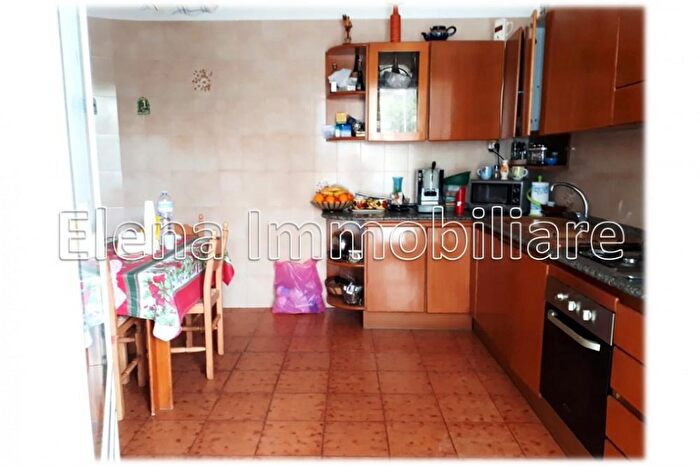 Appartamento con 8 locali in vendita in Alcamo