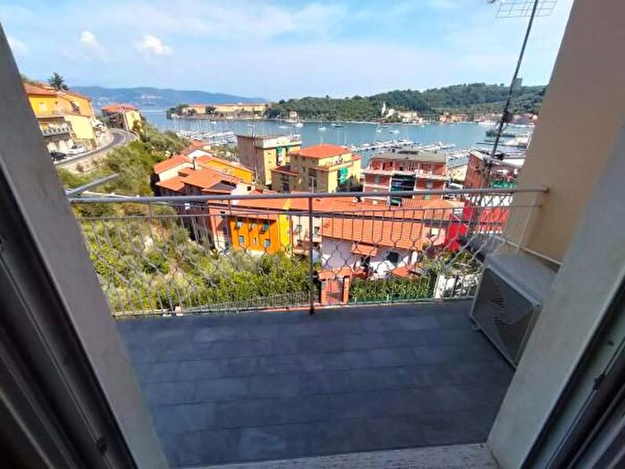 Appartamento con 5 locali in vendita in Via Cesare Battisti, Portovenere