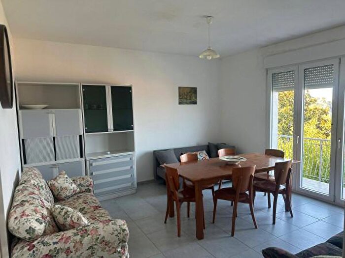 Appartamento bilocale in affitto in Caminia, Staletti