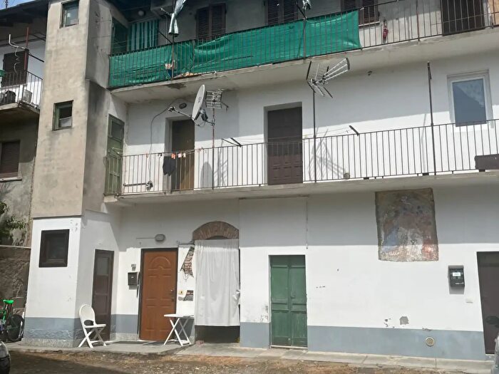 Appartamento bilocale in vendita in Via Montebello, Lurate Caccivio