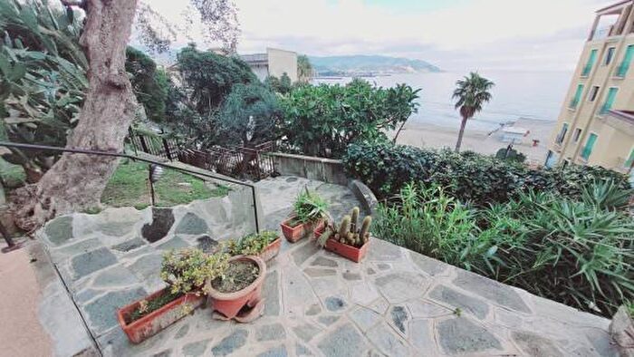 Appartamento monolocale in vendita in Via SantElmo, Diano Marina