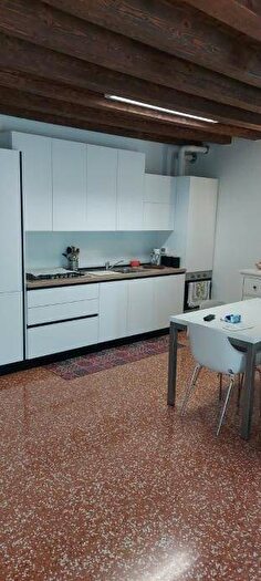 Appartamento trilocale in affitto in Corso dei Santi Felice e Fortunato, Centro Storico, Vicenza