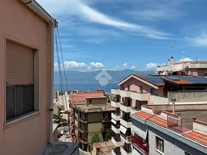 Appartamento trilocale in vendita in Via Cardinale Gennaro Portanova, Reggio Calabria