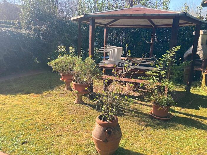 Casa con 6 locali in affitto in Via Matteo Civitali, Vittoria Apuana, Forte dei Marmi