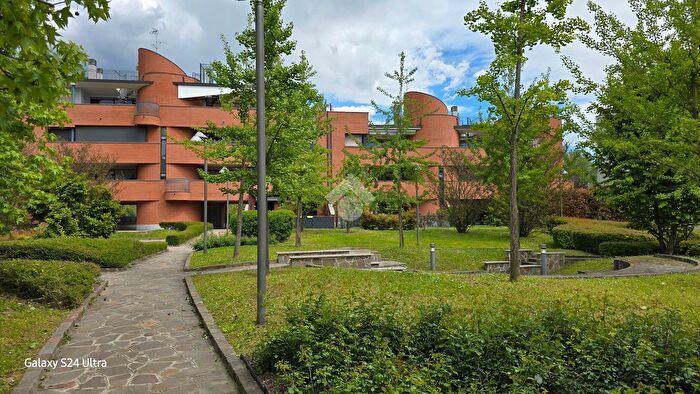 Appartamento quadrilocale in vendita in Via Trieste, Peschiera Borromeo