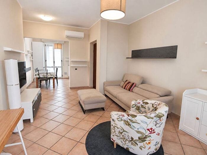 Appartamento trilocale in vendita in Via Vittorio Veneto, Centro, Albairate