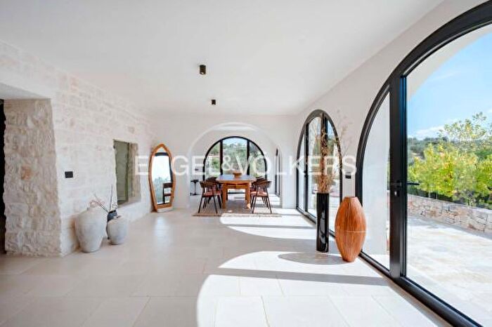 Casa quadrilocale in vendita in Cisternino