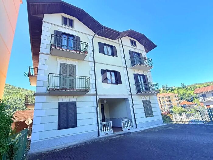 Appartamento trilocale in vendita in Via Torino, Lanzo Torinese