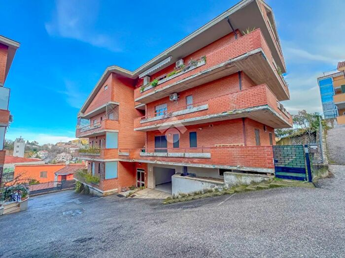 Appartamento trilocale in vendita in Via dei Sabini, Chieti