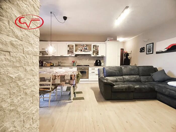 Appartamento trilocale in vendita in Via R Fabbrini, Cavriglia