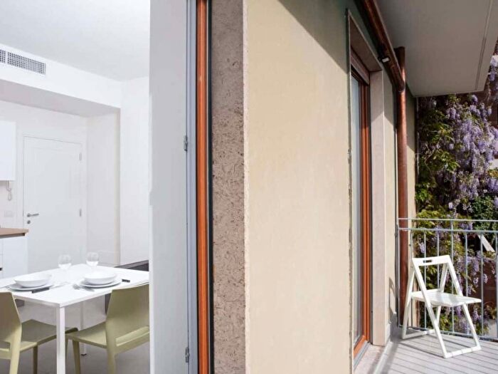 Appartamento bilocale in affitto in Viale Cirene, Porta Romana Medaglie dOro, Milano