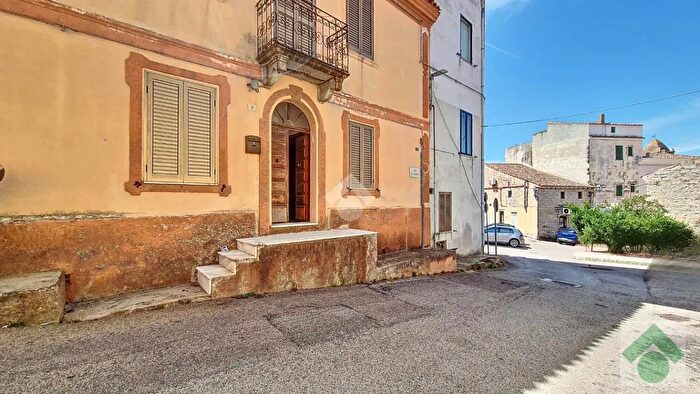 Casa con 5 locali in vendita in Via N Sauro, Arzachena