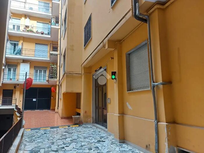 Appartamento trilocale in vendita in Via SantAntida, Caserta
