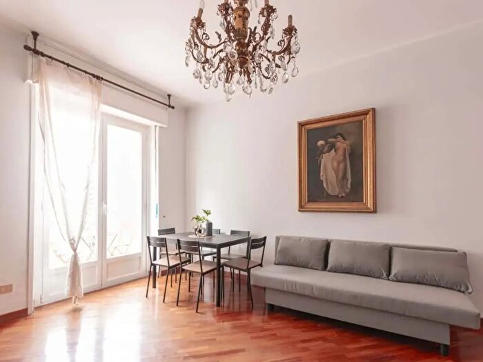 Appartamento monolocale in affitto in Via Emilio Cornalia, Milano