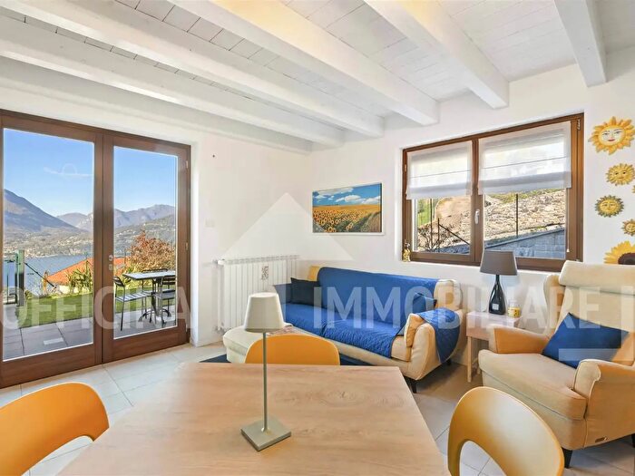 Casa trilocale in vendita in Via per Regoledo, Perledo