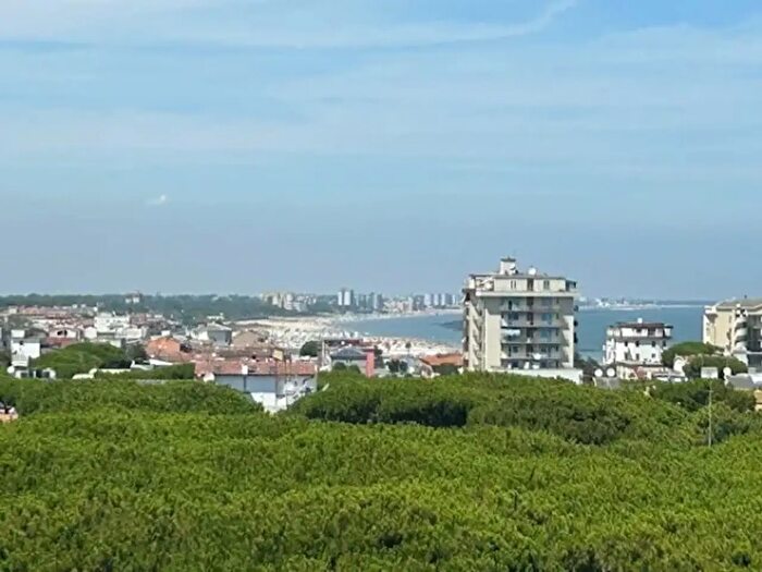 Appartamento quadrilocale in vendita in Viale Giacomo Leopardi, Comacchio