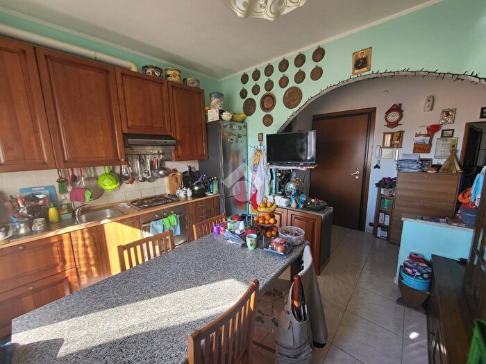 Appartamento trilocale in vendita in Via Binaghi, Malnate