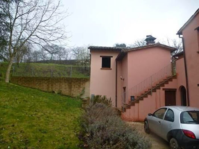 Casa con 6 locali in vendita in San Severino Marche