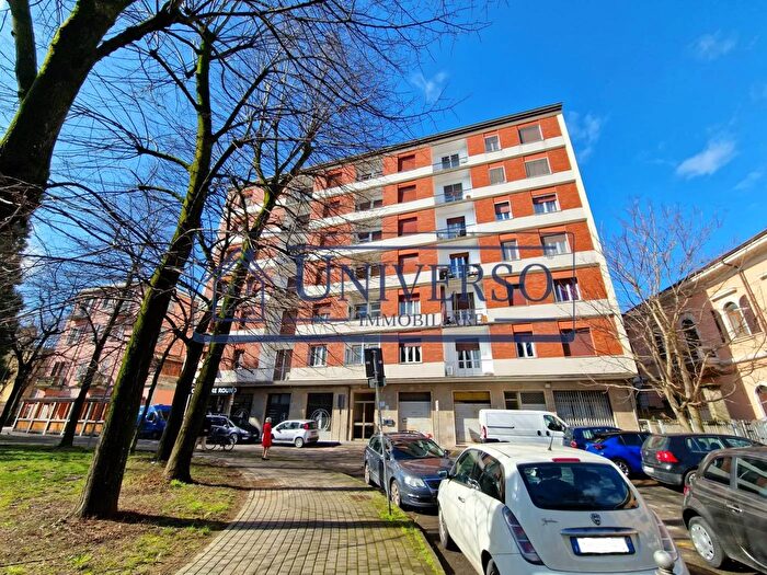 Appartamento quadrilocale in vendita in Piazzale Guglielmo Marconi Voghera, Voghera