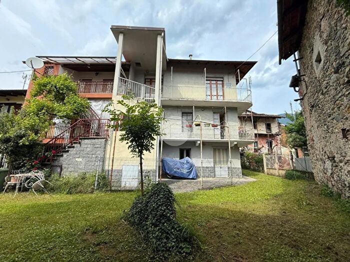 Casa con 7 locali in vendita in Borgata Borello, Rubiana