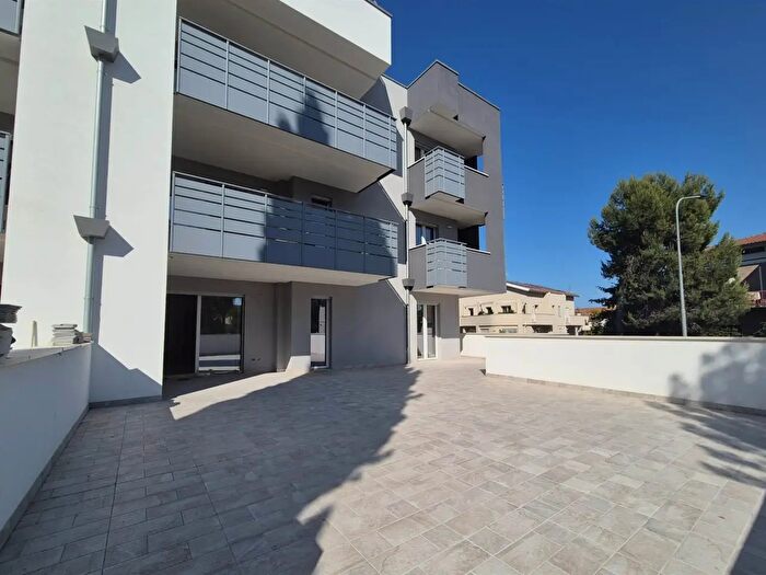 Appartamento quadrilocale in vendita in Via Camposanto Vecchio, Senigallia
